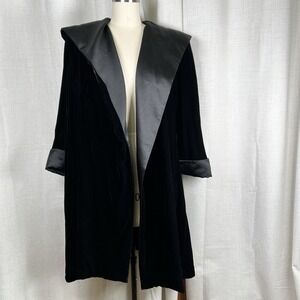 Vintage 70s 80s Jackie Bernard Eklektic Black Velvet Long Jacket Opera Coat Sz 8